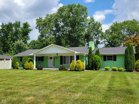 8201 Windcombe Blvd, Indianapolis, IN 46240