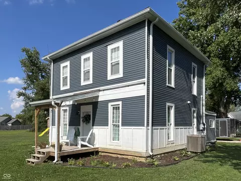 385 S Jackson St, Hartsville, IN 47244
