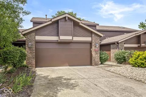 238 Brighton Ct, Greenwood, IN 46143