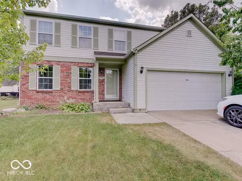 9005 Glass Chimney Ln, Fishers, IN 46037