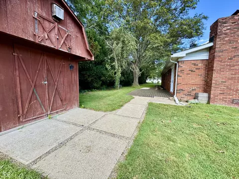 3886 E Carol Ct, Columbus, IN 47203 photo 33