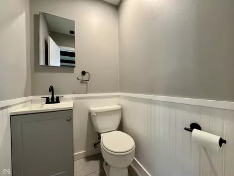 3886 E Carol Ct, Columbus, IN 47203 photo 18