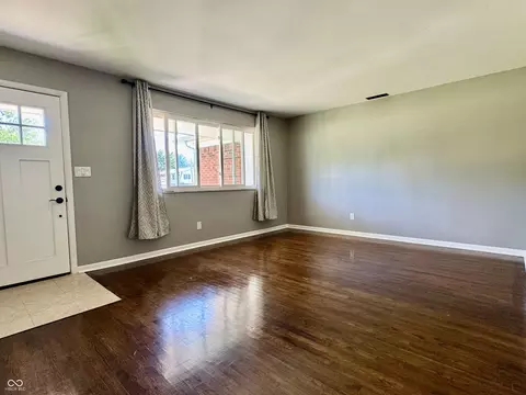 3886 E Carol Ct, Columbus, IN 47203 photo 9