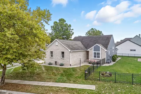 137 Avon Ln, Noblesville, IN 46062