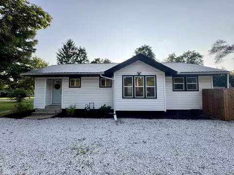 19977 Brick Rd, South Bend, IN 46637