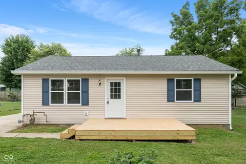 1122 Avenue B St, Greencastle, IN 46135