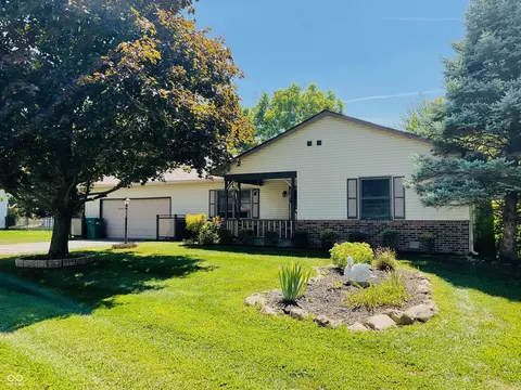 607 Little Eagle Dr, Noblesville, IN 46060