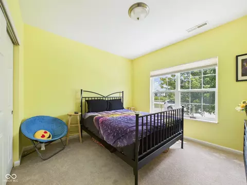 Bedroom - 1666 Huntzinger Blvd, Pendleton, IN 46064 photo 3 of 4