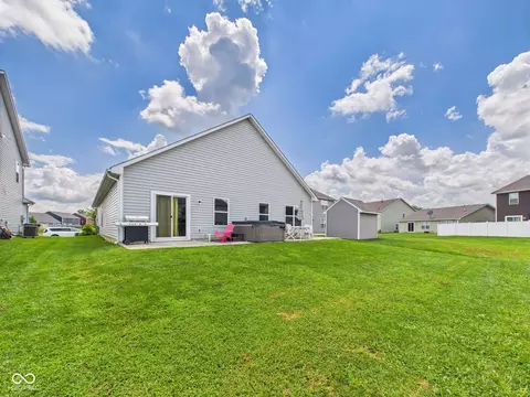 Exterior - 1666 Huntzinger Blvd, Pendleton, IN 46064 photo 7 of 7