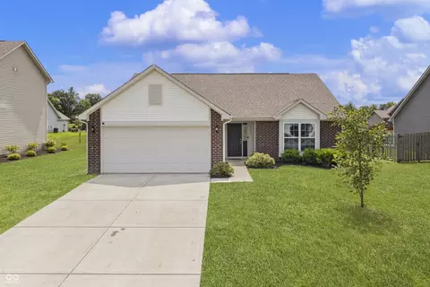 1386 W Limestone Way, Fortville, IN 46040