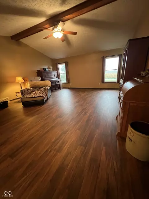 7371 S 200 W, Rushville, IN 46173