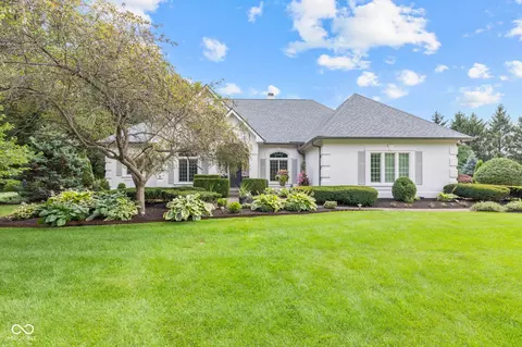 10465 Fox Trce, Zionsville, IN 46077