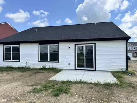 8179 Clary Ln, Pendleton, IN 46064 photo 2