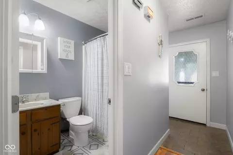 Entry Way - 131 Brookside Dr, Hope, IN 47246 photo 2 of 2