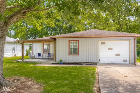 131 Brookside Dr, Hope, IN 47246