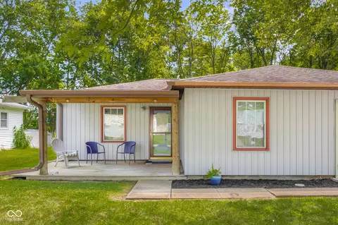 Exterior - 131 Brookside Dr, Hope, IN 47246 photo 2 of 10