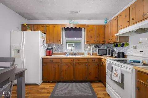 Kitchen - 131 Brookside Dr, Hope, IN 47246 photo 1 of 2