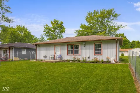 Exterior - 131 Brookside Dr, Hope, IN 47246 photo 7 of 10