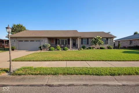 2709 Talon Ct, Seymour, IN 47274