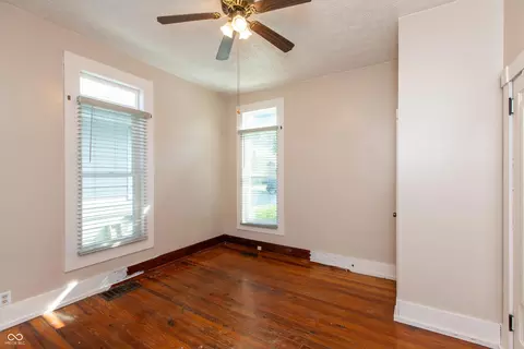 2204 Maple St, Columbus, IN 47201 photo 9