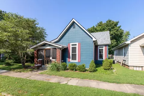 2204 Maple St, Columbus, IN 47201