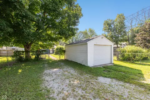 2204 Maple St, Columbus, IN 47201 photo 20