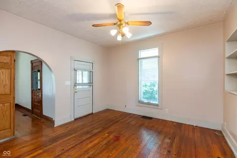 2204 Maple St, Columbus, IN 47201 photo 5