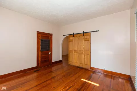 2204 Maple St, Columbus, IN 47201 photo 11