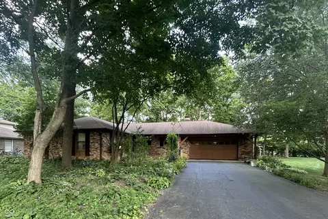415 Woodland W Dr, Greenfield, IN 46140