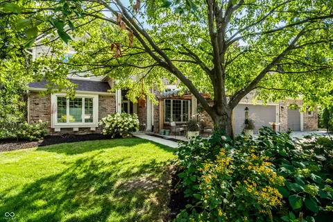 13656 Acadia Pl, Fishers, IN 46038