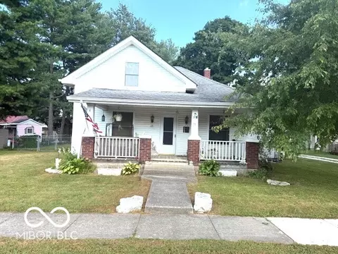 11 N Main St, Roachdale, IN 46172