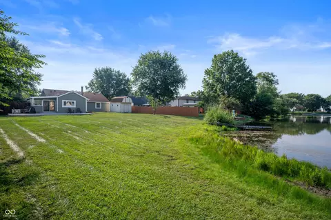 8596 Castle Farms Rd, Indianapolis, IN 46256