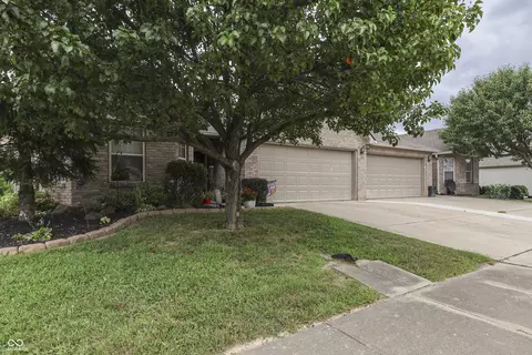 1050 Wild Ivy Trl, Franklin, IN 46131