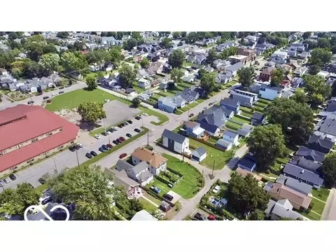 233 Iowa St, Indianapolis, IN 46225