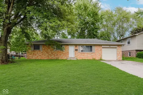 5 Whitewood Ct, Beech Grove, IN 46107