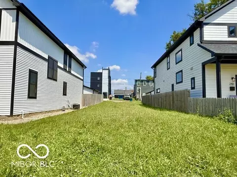 236 Iowa St, Indianapolis, IN 46225