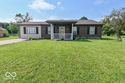 10125 Bradbury Dr, Avon, IN 46123