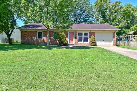 3076 Hawcreek Blvd, Columbus, IN 47203