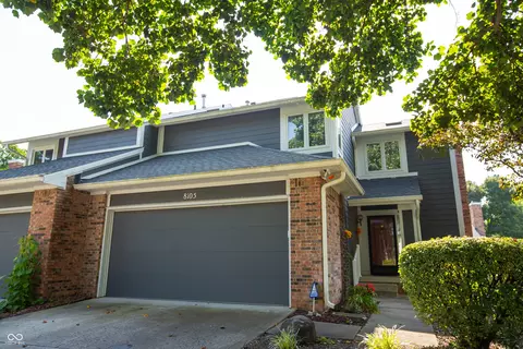8105 Foxchase Dr, Indianapolis, IN 46256