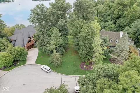 9658 Farragut Cir, Indianapolis, IN 46256