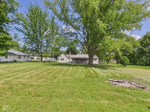 Exterior - 2017 W Us Highway 36, Pendleton, IN 46064 photo 7 of 8