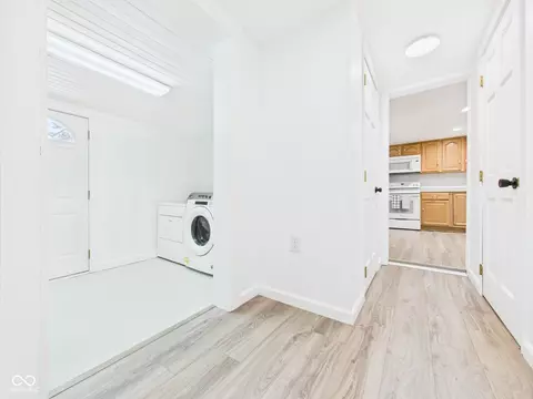 Entry Way - 2017 W Us Highway 36, Pendleton, IN 46064 photo 1 of 2