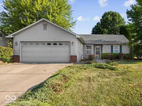 922 Delegate Dr, Shelbyville, IN 46176