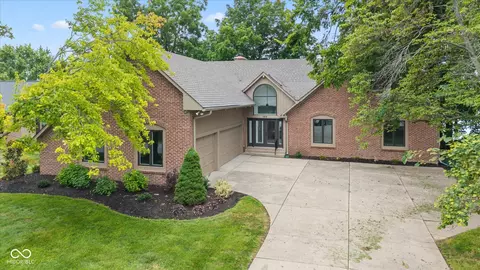 103 Edgewater Dr, Noblesville, IN 46062