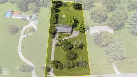 1656 S Meranda Ln, Scottsburg, IN 47170