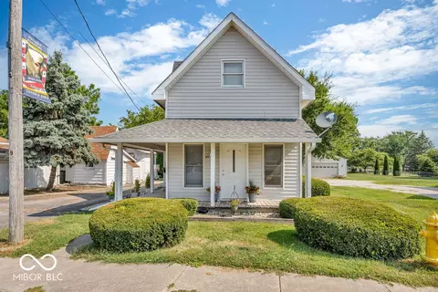 38-40 E Main St, Pittsboro, IN 46167