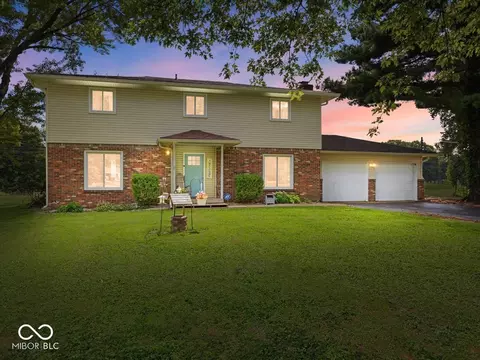 31 W Northeast Ct, Shelbyville, IN 46176