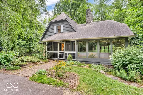 383 S Avon Ave, Avon, IN 46123