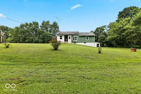 200 S Madison St, Bowling Green, IN 47833