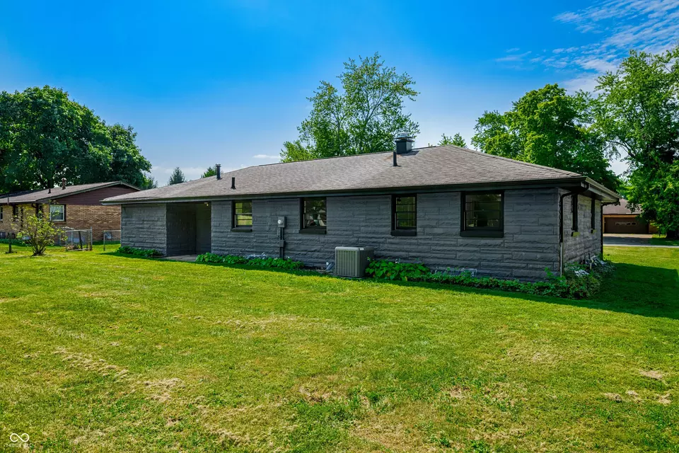 Exterior - 2230 Sims Dr, Columbus, IN 47203 photo 2 of 3